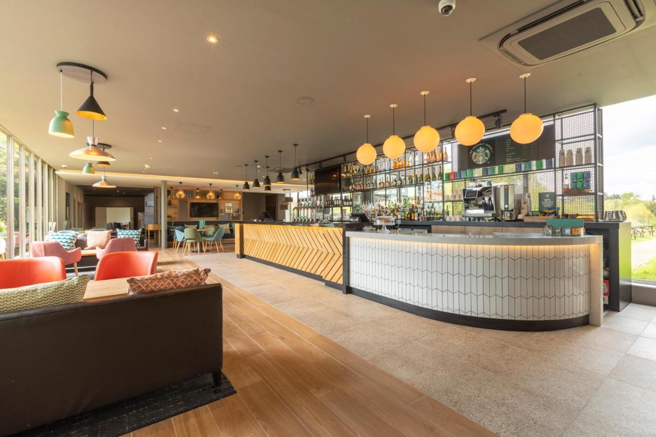 Holiday Inn Basildon By Ihg מראה חיצוני תמונה