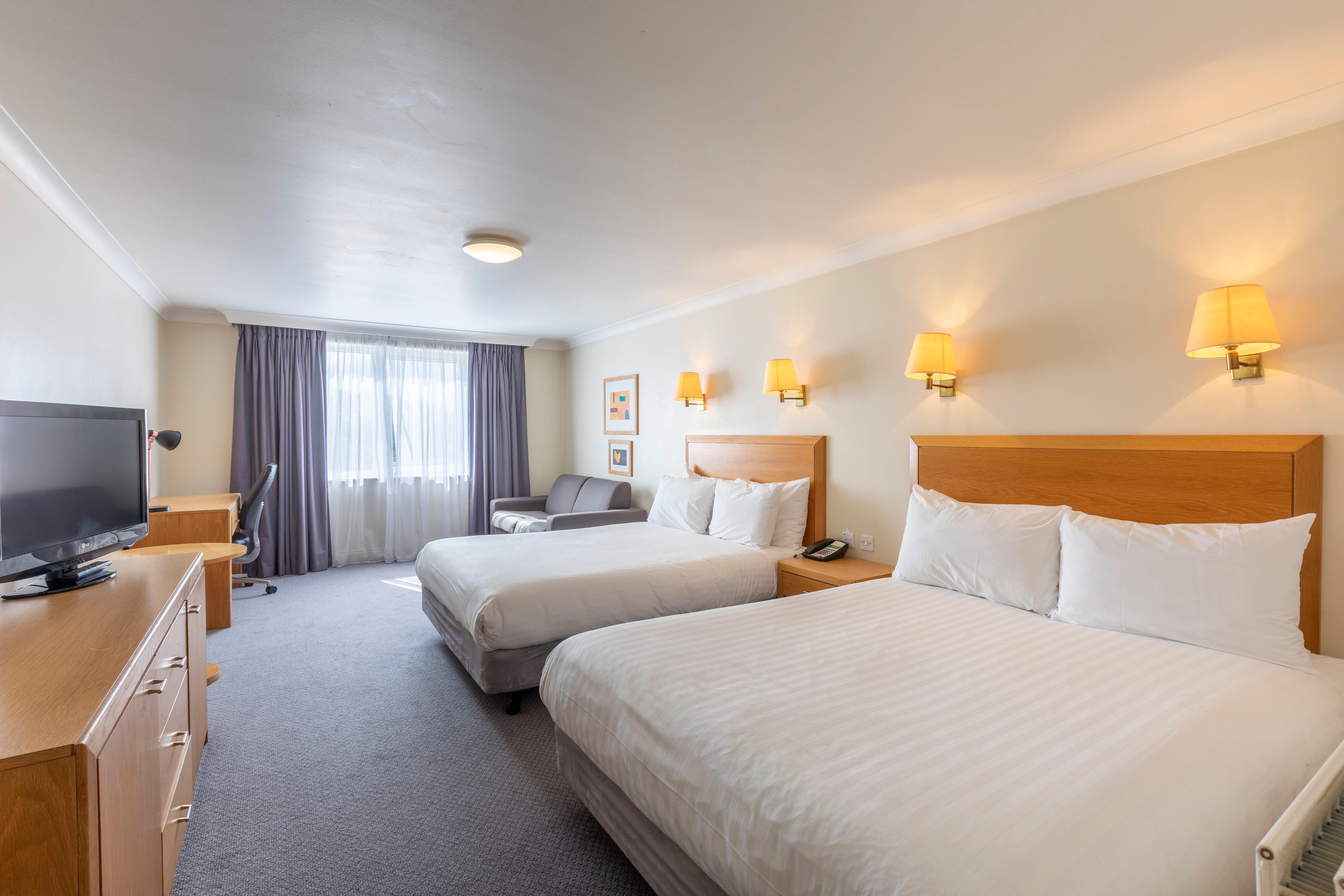 Holiday Inn Basildon By Ihg מראה חיצוני תמונה