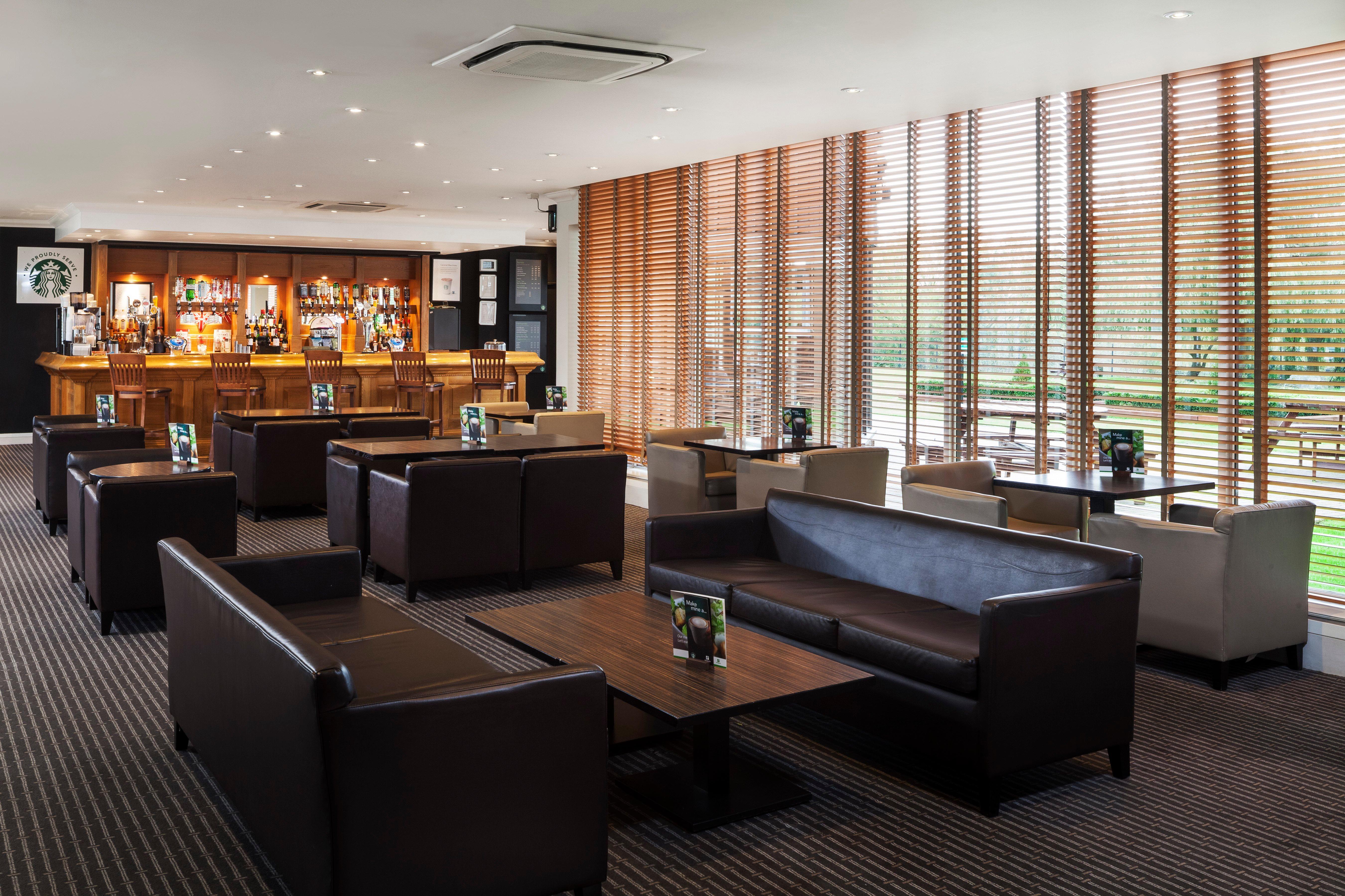 Holiday Inn Basildon By Ihg מראה חיצוני תמונה