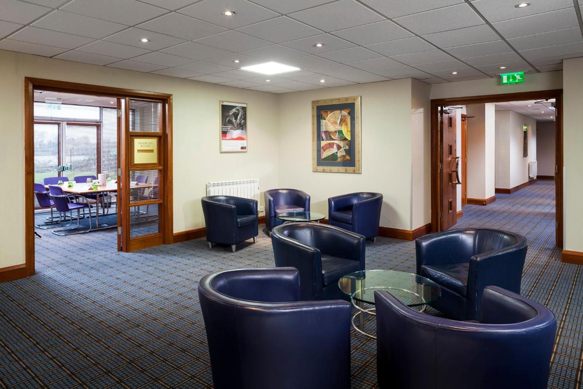 Holiday Inn Basildon By Ihg מראה חיצוני תמונה