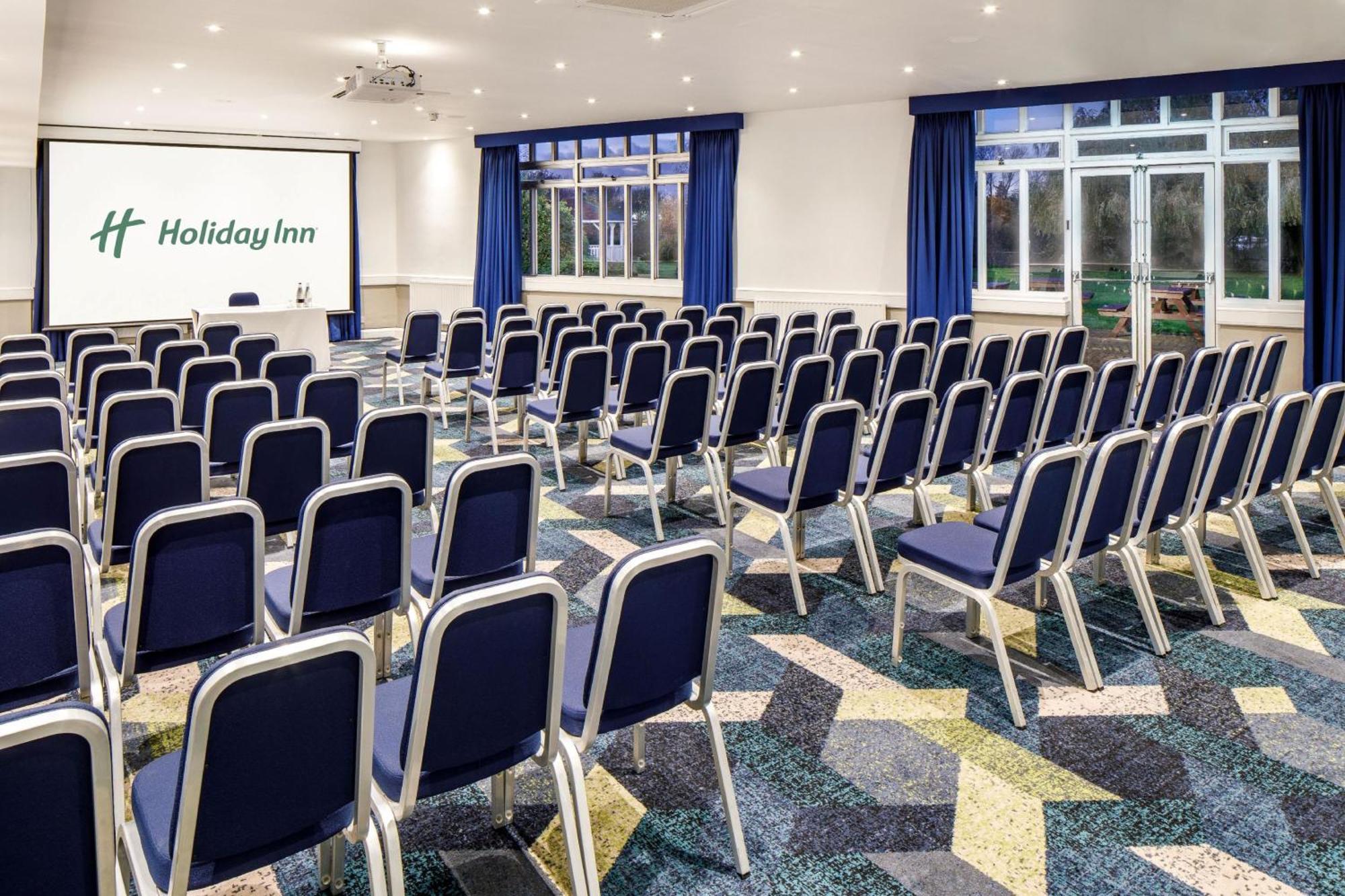 Holiday Inn Basildon By Ihg מראה חיצוני תמונה