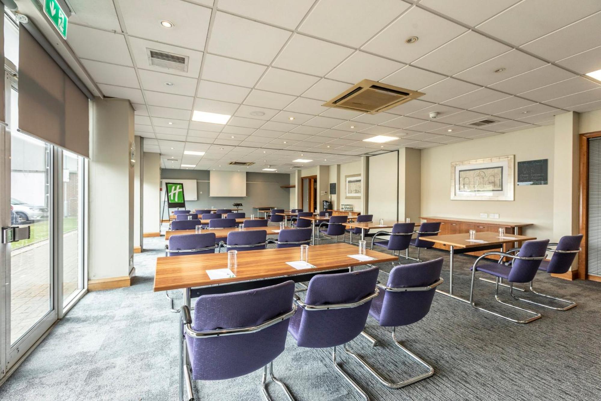 Holiday Inn Basildon By Ihg מראה חיצוני תמונה